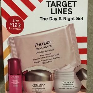 NEW Shiseido WrinkleResist 24 hr day and night set